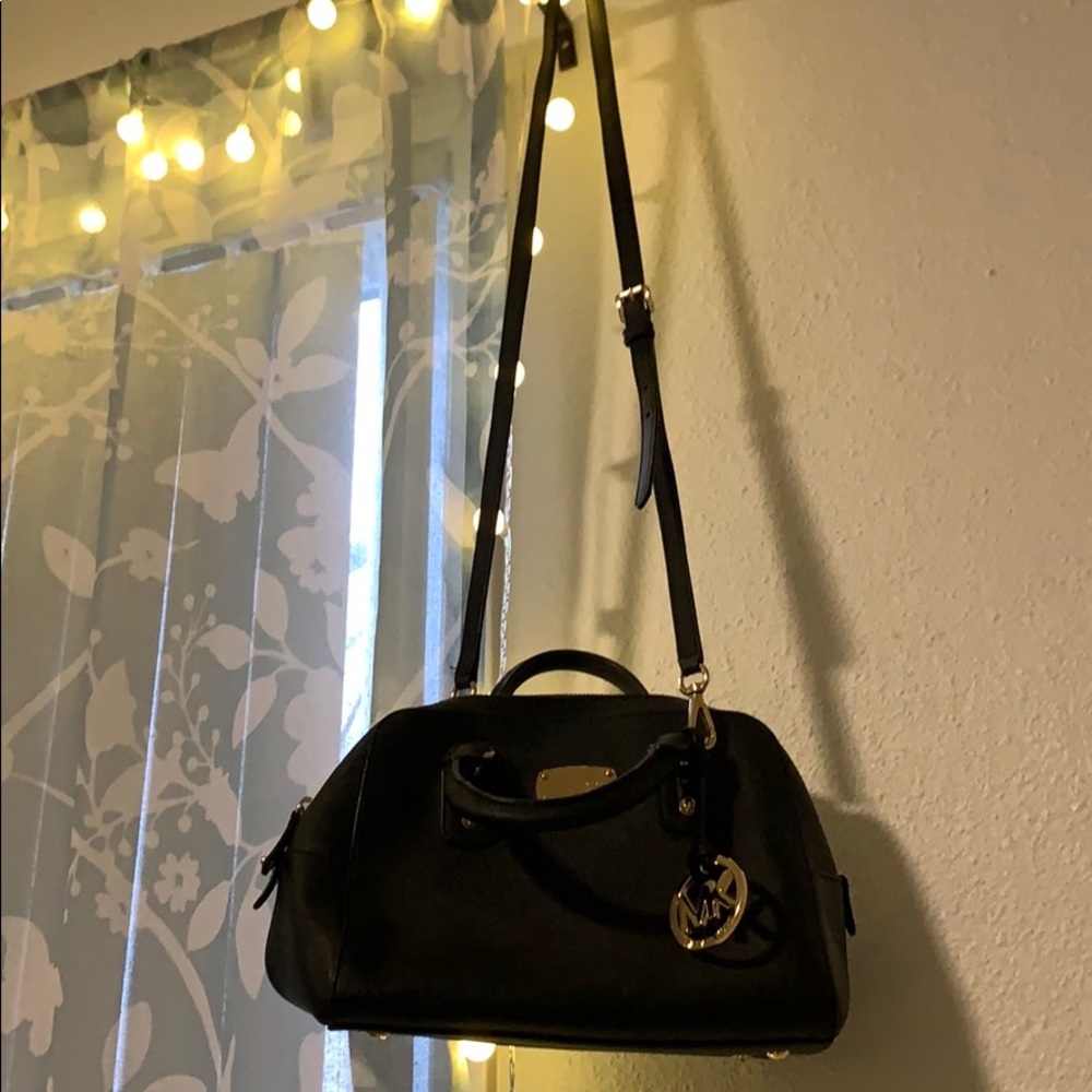 Michael Kors mini purse - Picture 2 of 2